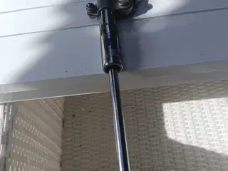 Lo
