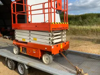 Saxlift Snorkel S2646E personlift