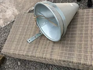 Galvaniseret slagtetragt til kalkun/høns sælges. 