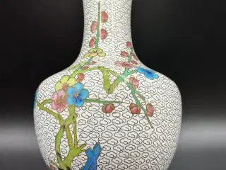 Vintage CLOISONNE vase 