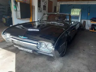 1962 Ford Thunderbird Convertible