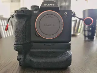 Sony A7IV med 28-70 mm objektiv 