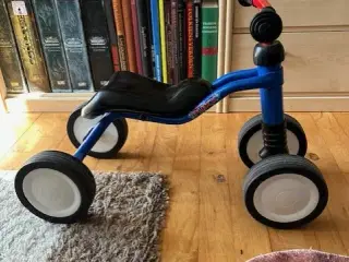 Baby løbecykel