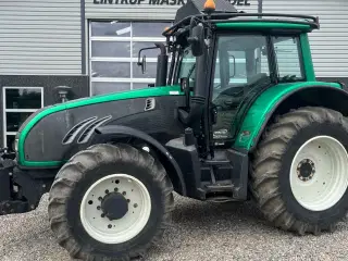 Valtra T202 Direct med skovinddækning og frontlift