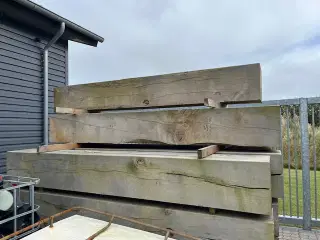 Egetræsbænk ,egestamme, havebænk 