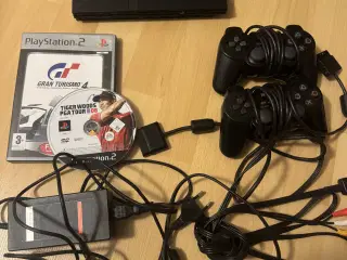 Pack PlayStation 2 med to controller og et spill