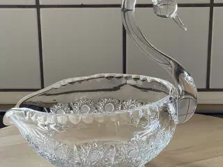 Glas svane som skål-kande