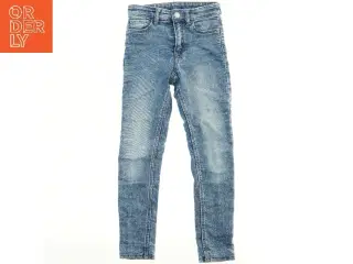 Jeans fra H&M (str. 122)