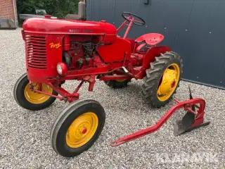 Veterantraktor Massey-Harris Pony
