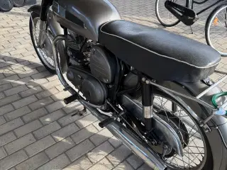 Motorcykel VETERAN