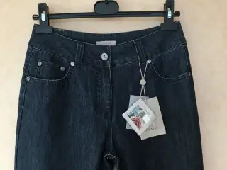 *Nye*  CLAIRE  jeans str. 34
