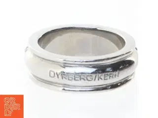 Sølvring med sten fra DYRBERG/KERN