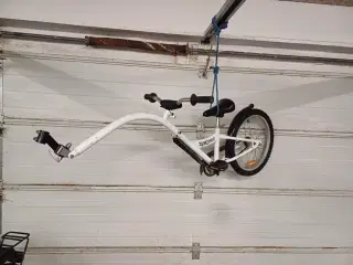Et løber cykel med 20 tommer hjul