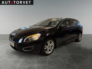 Volvo V60 1,6 T4 180 Summum aut.