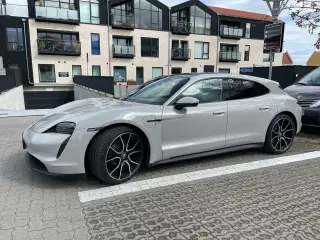 Porsche Taycan  Sport Turismo