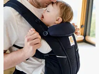 UDLEJES - Ergobaby Omni Breeze bæresele