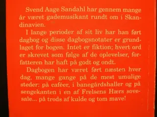 en gademusikants dagbog, af svend aage sandahl med
