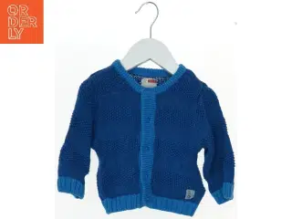 Babycardigan med knapper fra Name It (str. 62)