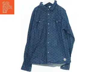 Skjorte i denim med prikker fra Molo (str. 152)
