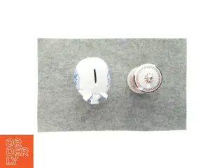 Porcelæns ting (str. 14 x 6 x 10 og 15 x 8cm)