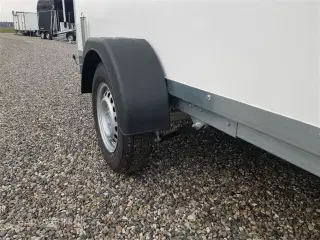 0 - Blyss Cargo F1336HL med Døre