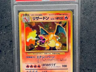 Pokemon Charizard Japanese Base Set fra 1996 PSA 7