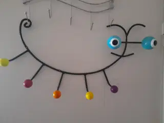 Farverig knagerække