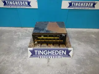 New Holland FX375 El-skab 84018167