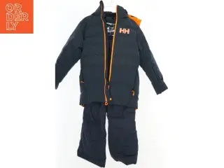 Vinterjakke og skibukser fra Helly Hansen (str. 128)
