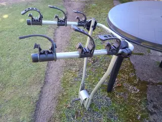 Thule cykelholder til 3 cykler.