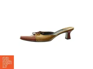 Brun og gul tåspids-pumps med snørebånd fra The Seller (str. 39)