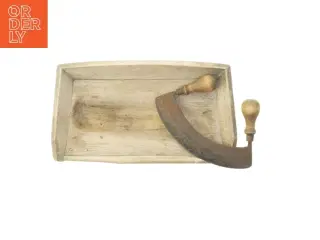 Gammel urtehakkebræt med urtekniv (str. 39x22 cm)