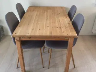 Spisebord + 4 stole 