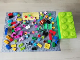 Lego Duplo + Lego opbevaringskasse