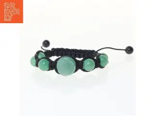 Armbånd med grønne jade sten (str. Ø 6 cm)