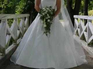 Yndig brudekjole