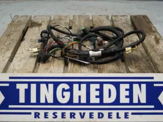 Case 8010 Ledningsnet 84194266