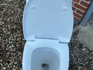 Ifø sign Toilet med Softclose sæde som nyt