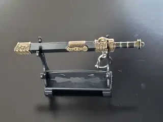 flot metal mini sværd med holder