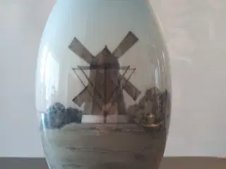 Vase og askebægre. Bing & Grøndahl.