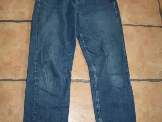 blå jeans fra Gina Tricot str. 40