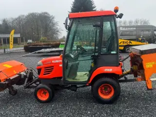 Kubota B2650 HST / med vinterudstyr & lave timer