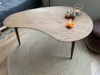 Spændende sofabord