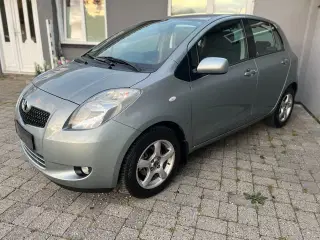 Toyota Yaris 1,3 Sol M/M