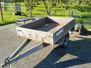 Ældre trailer sælges - Kræver en gør-det-selv m/k