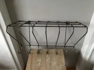 Knagerække med hattehylde