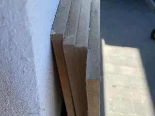 MDF plader  12x122x244 4 stk samlet 250 kr.