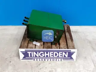 John Deere 2054 Hydrauliktank AZ47417