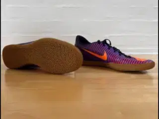 Nike Mercurial indendørs fodboldsko i størrelse 43