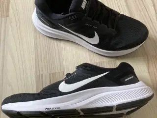 Nike Air Zoom Structure,dame, str 39. 